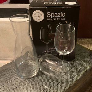 NEW Spazio Wine set for 2, 17.5oz Glasses